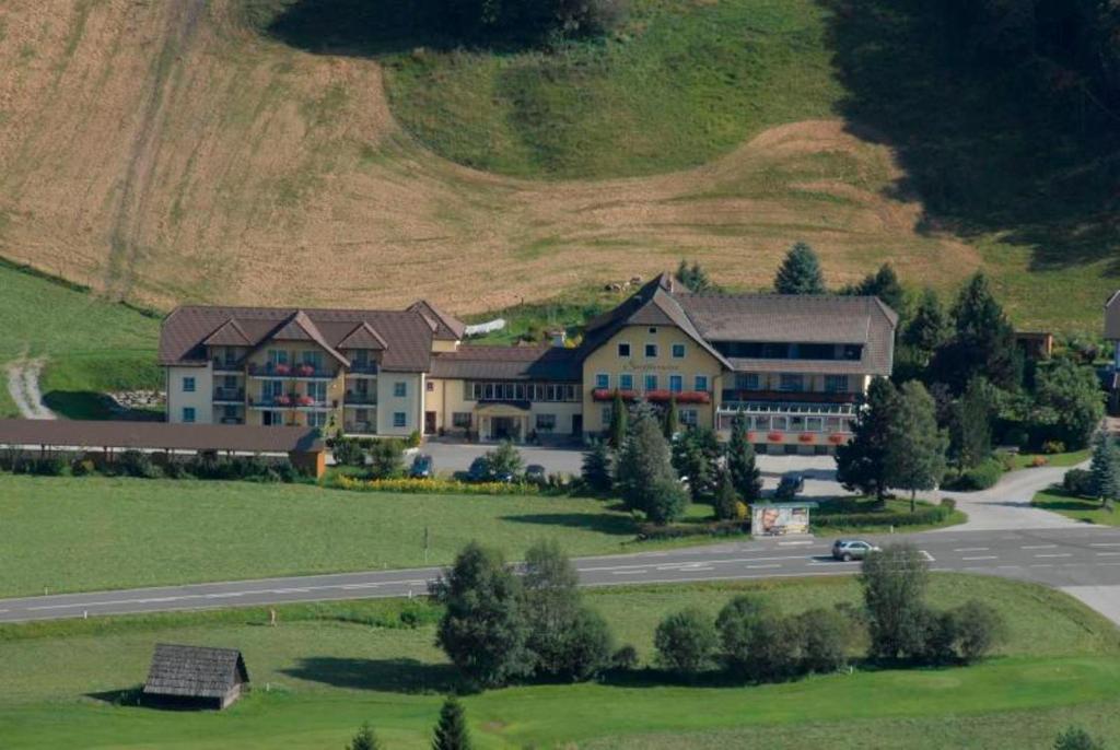 Landhotel Stofflerwirt 상트미카엘임룽가우 외부 사진