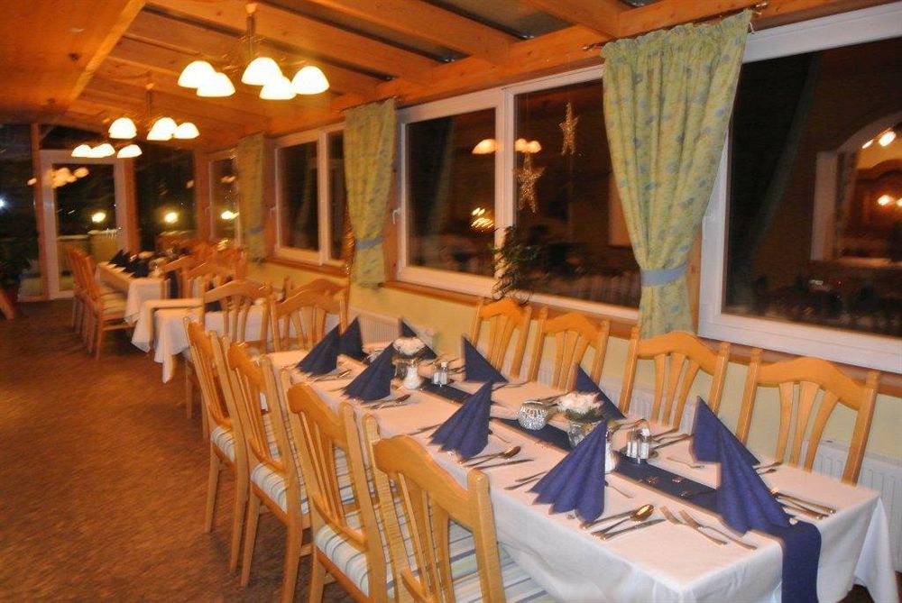 Landhotel Stofflerwirt 상트미카엘임룽가우 외부 사진