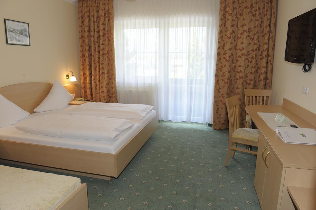 Landhotel Stofflerwirt 상트미카엘임룽가우 객실 사진