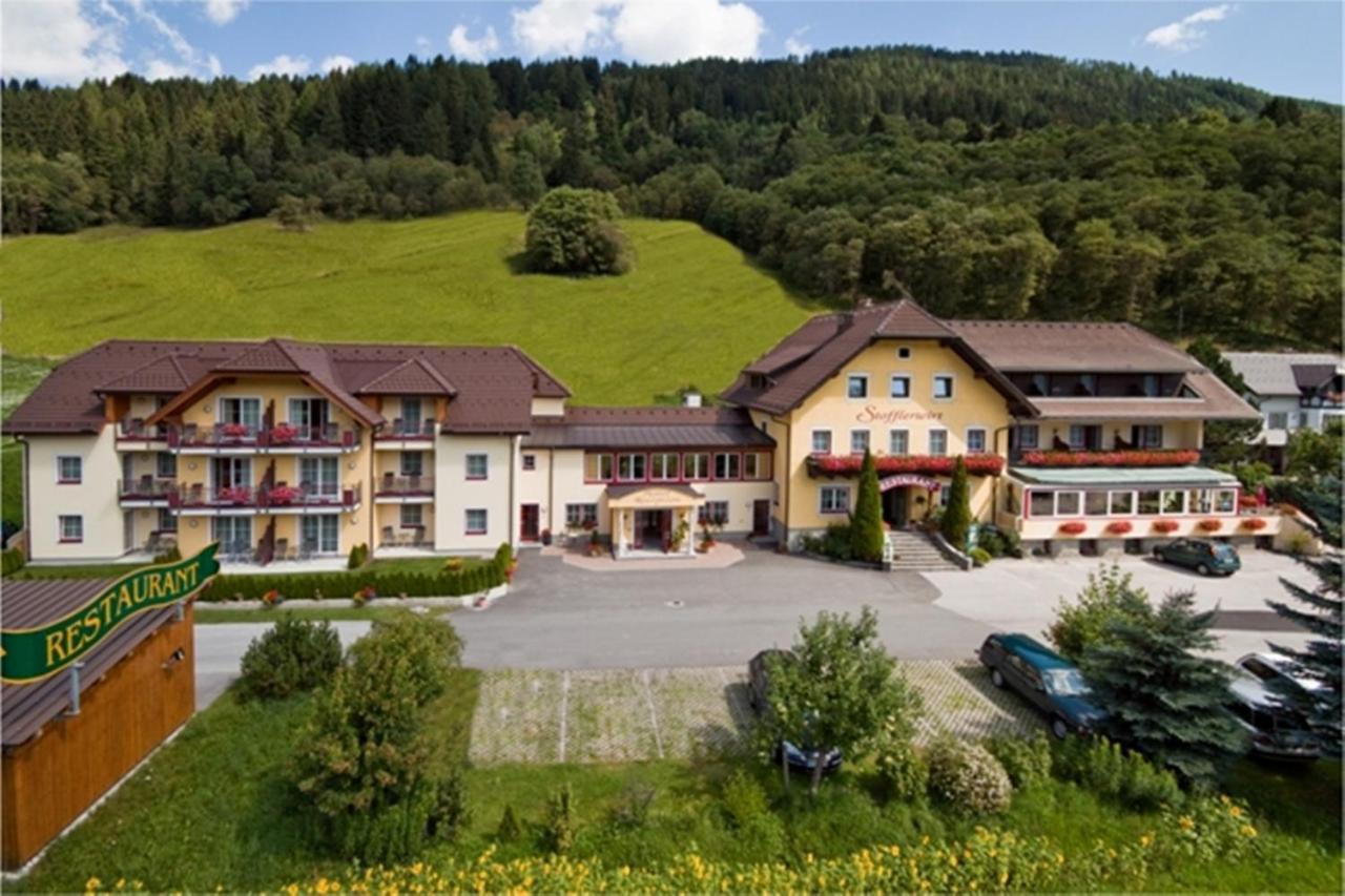 Landhotel Stofflerwirt 상트미카엘임룽가우 외부 사진